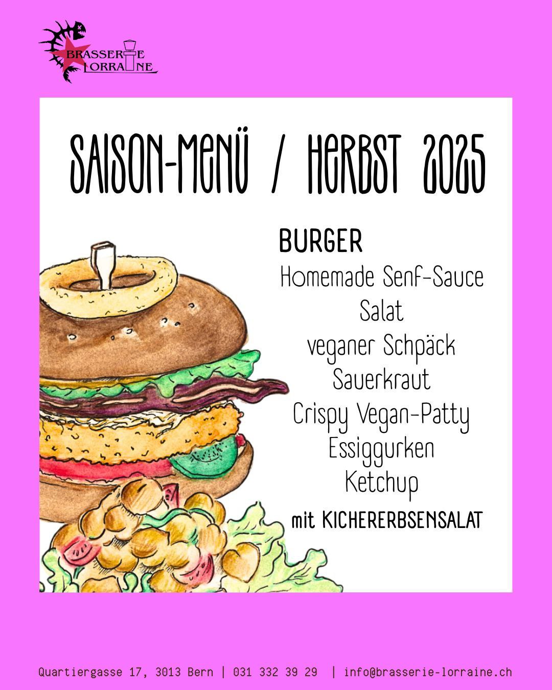 Saison-Menu Herbst 2025 Burger mit homemade Senf-Sauce, Salat, veganem Speck, Sauerkraut, Crispy Vegan-Patty, Essiggurken und Ketchup. Dazu Kichererbsensalat.